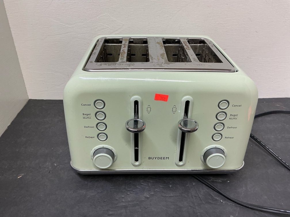 BUYDEEM 4-slice toaster in mint green