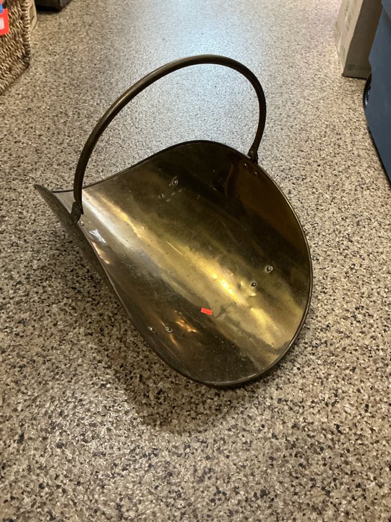 Brass fireplace log scoop with arched handle