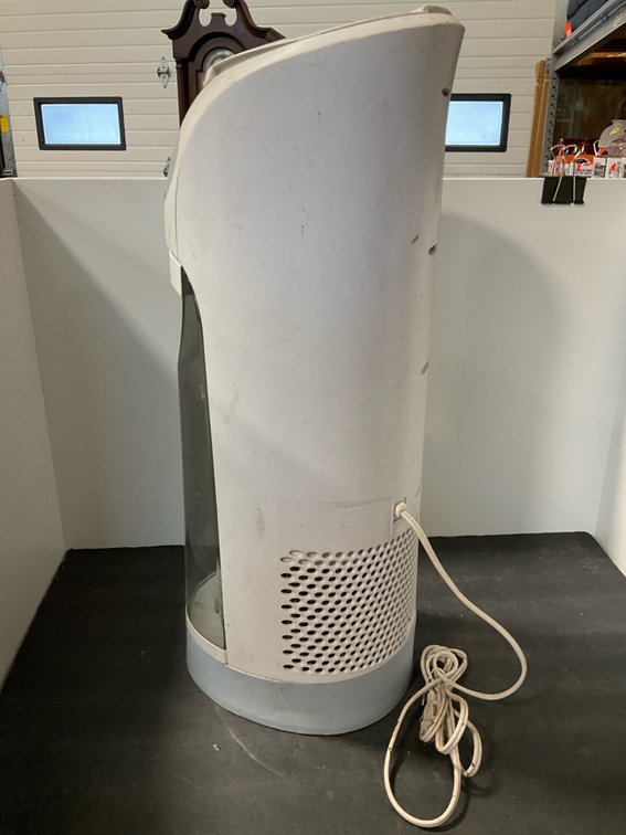 Sunbeam upright evaporative tower humidifier