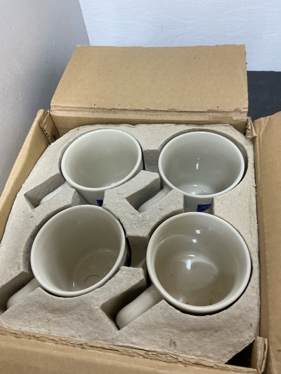 Set of 4 Morton Salt umbrella girl ceramic mugs