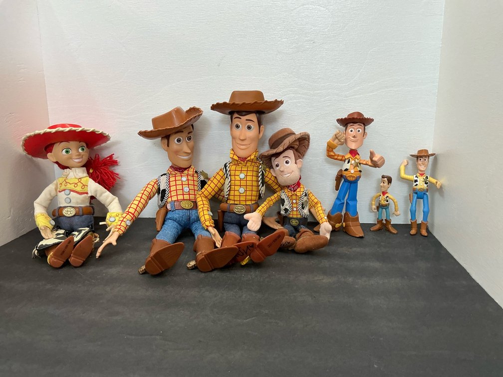 Grouping of Toy Story Woody & Jessie figures