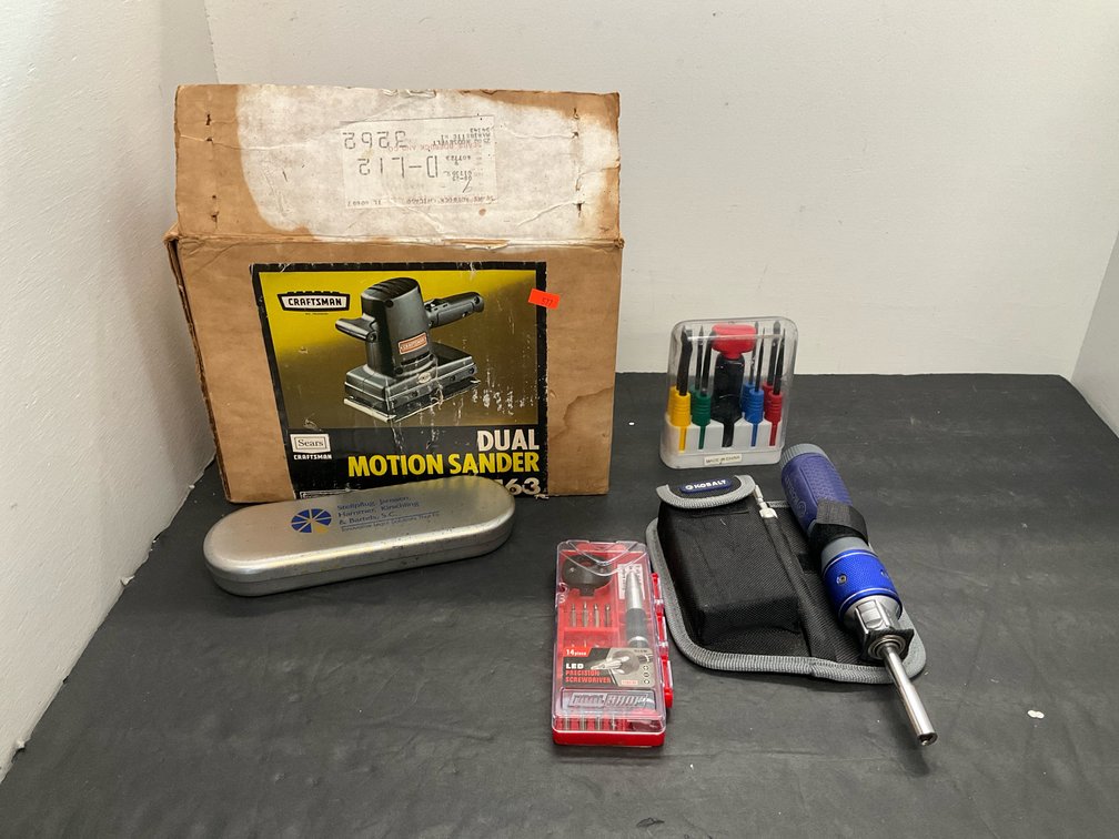 Electric dual motion sander & screwdriver sets