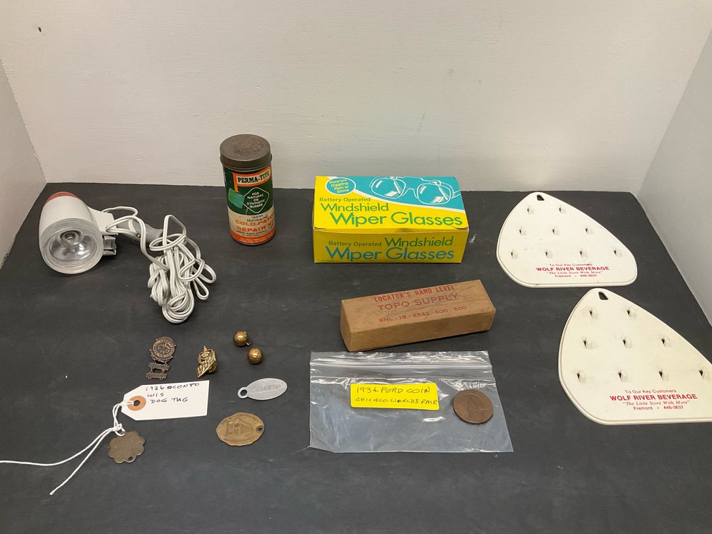 Assorted collectibles with novelty glasses & hand level