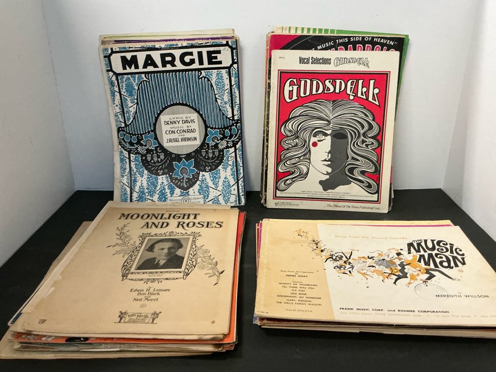 Grouping of assorted sheet music booklets & folios