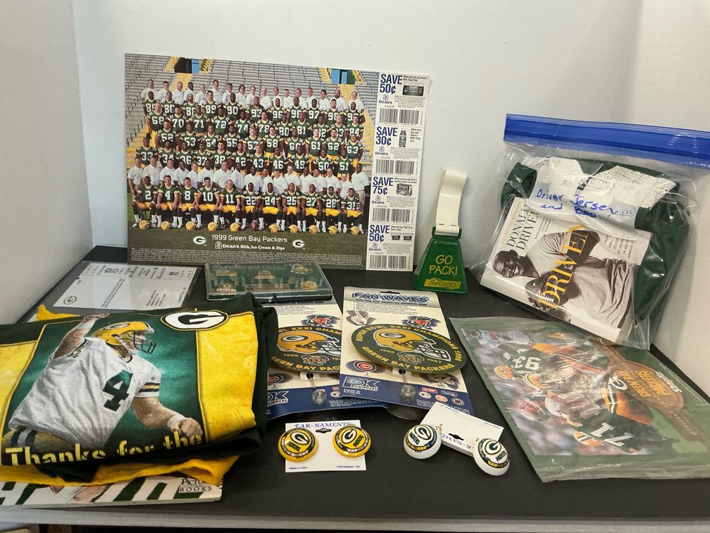 Green Bay Packers memorabilia & apparel grouping