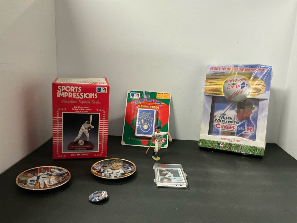 Assorted Major League Baseball collectibles