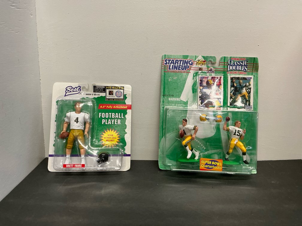 2 Brett Favre & Bart Starr Packers action figure sets