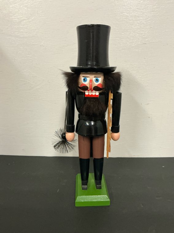 Expertic wooden chimney sweep nutcracker