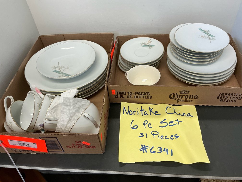 Noritake Oriental china dinnerware set
