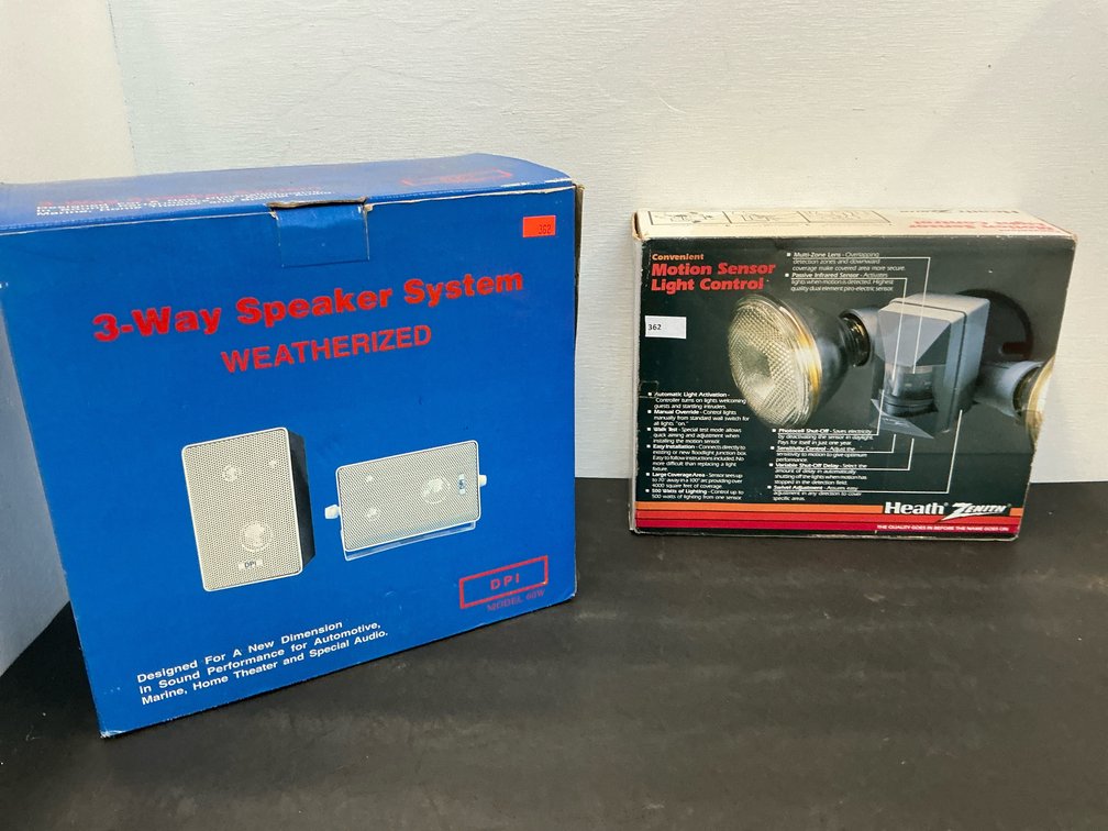3-way speaker system & motion sensor light control
