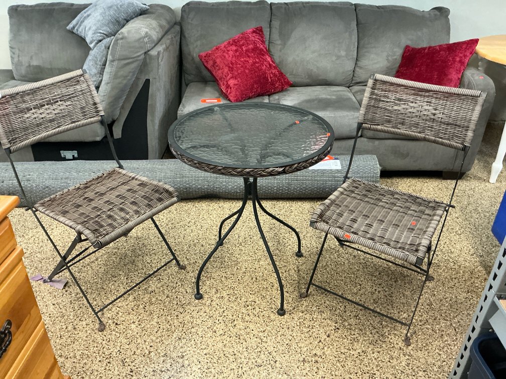 3-piece patio bistro table & folding chairs, table 24” diameter,28” tall