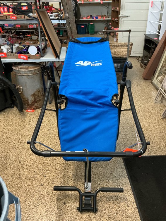 AB Lounge Plus folding abdominal exercise chair