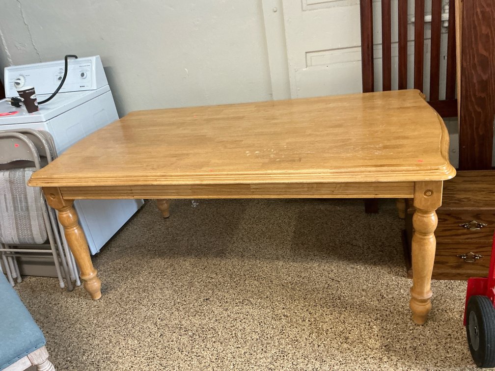 Light wood dining table with turned legs 70x40x30