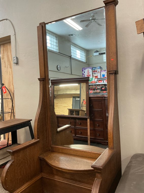 Quartersawn oak hall tree bench with mirror 39x27x89