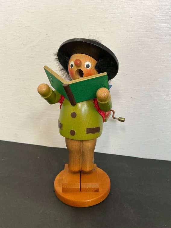 Steinbach wooden singer figurine with organ pack
