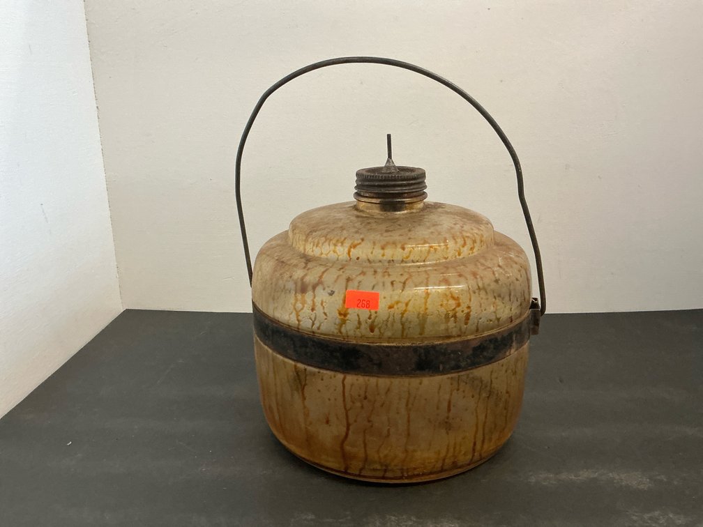 Glass kerosene heater jug with bail handle