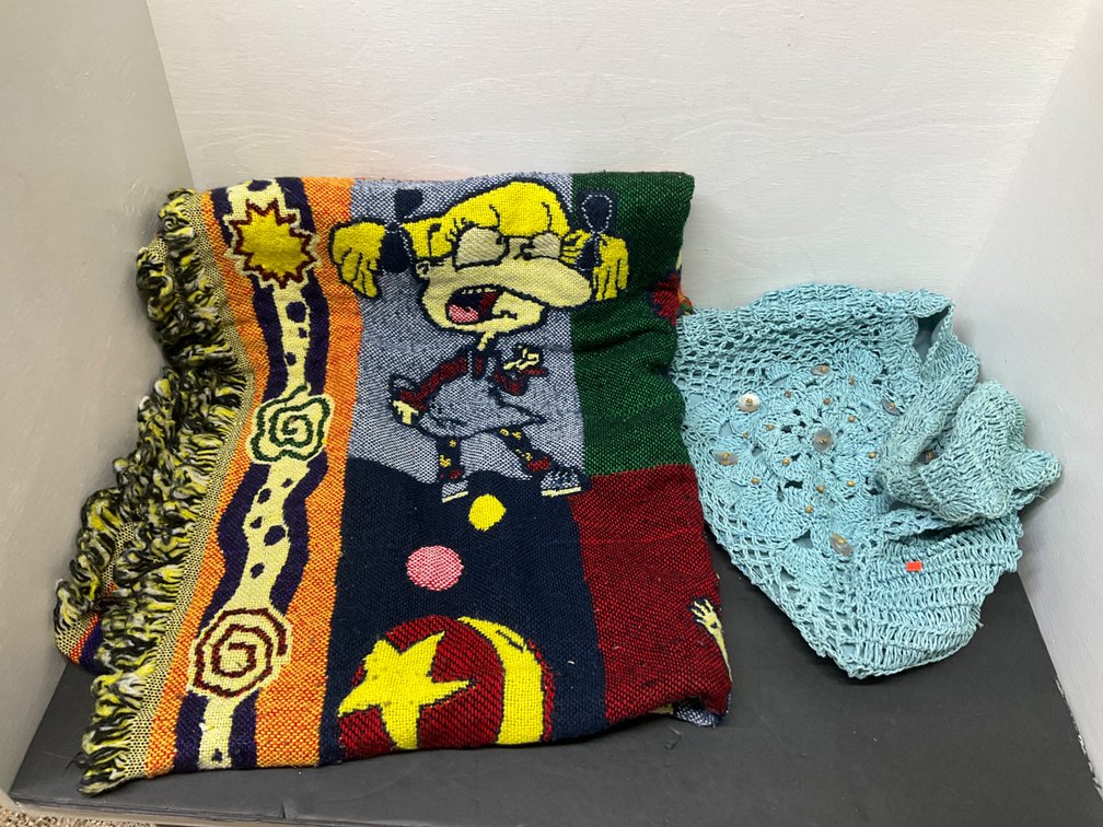 Woven tapestry throw blanket & crocheted shoulder bag