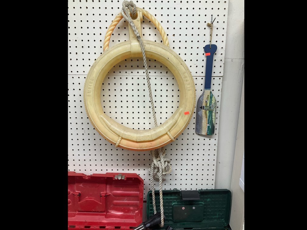 Empire molded plastic tire swing with rope