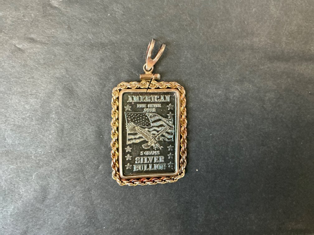 American 5 g .999 fine silver bar pendant in rope bezel
