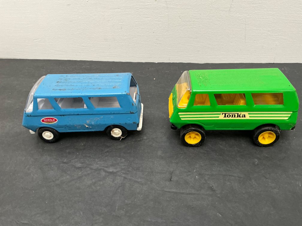 Tonka pressed steel toy vans in blue & green