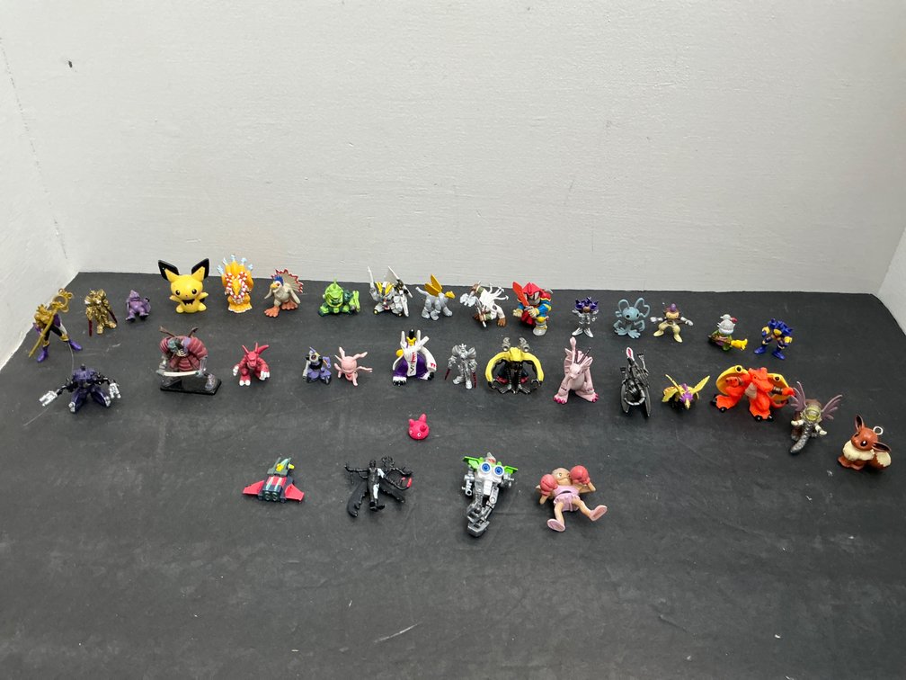 Grouping of anime character mini figures