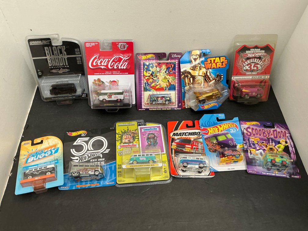 Carded die-cast Volkswagen vans & vehicles