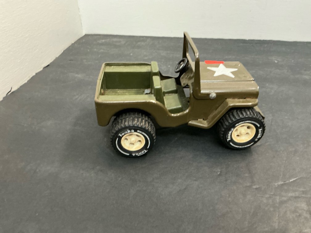 Tonka pressed steel toy military jeep