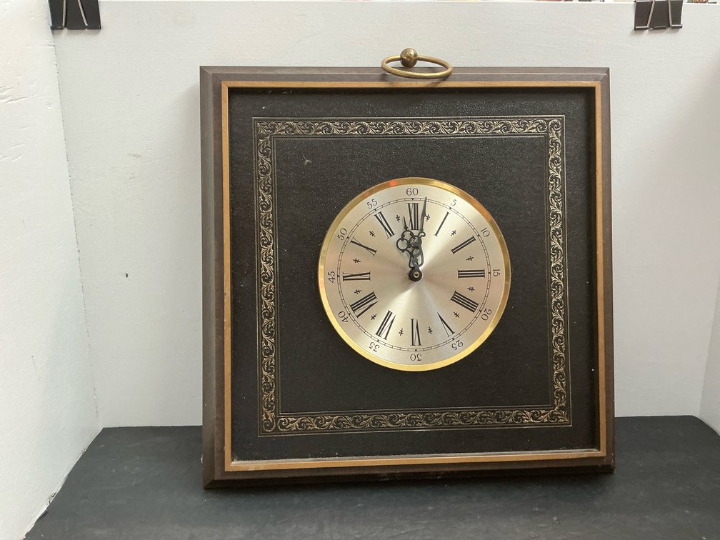 Tochigi Tokei Co. square wall clock with hanging ring