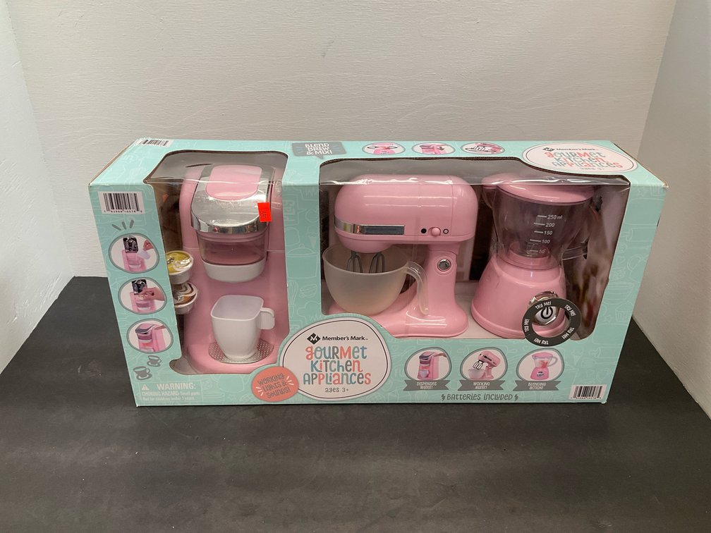 Member's Mark gourmet kitchen toy appliance set