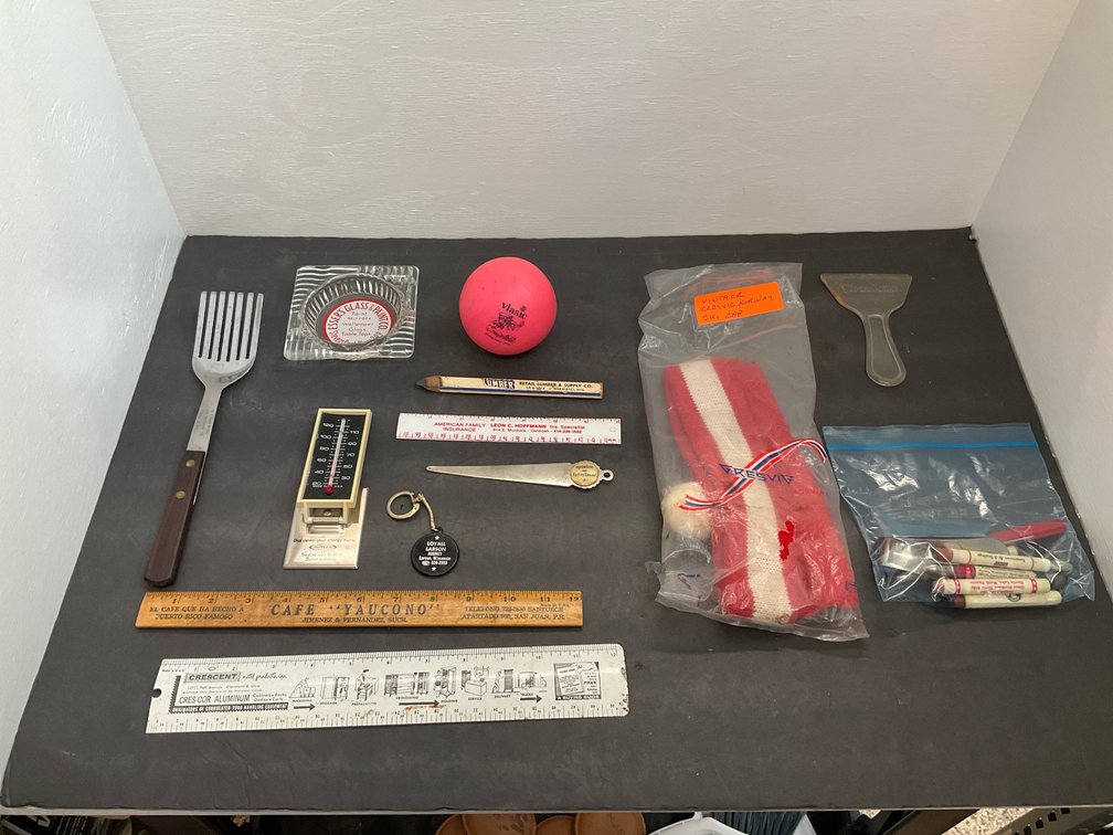 Assorted advertising novelties, rulers & smalls
