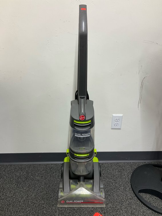 Hoover Dual Power upright carpet washer