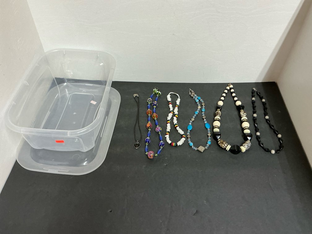 Assorted beaded & pendant necklaces
