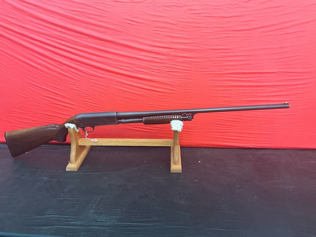 Ithaca model 37 feather light 20 gauge pump shotgun S/N 966391