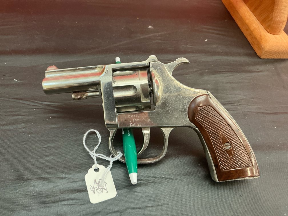 Liberty model 21 .22 revolver S/N 029372