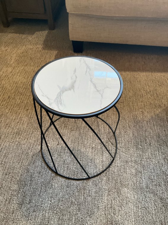 Round accent table with faux-marble top - Living Room