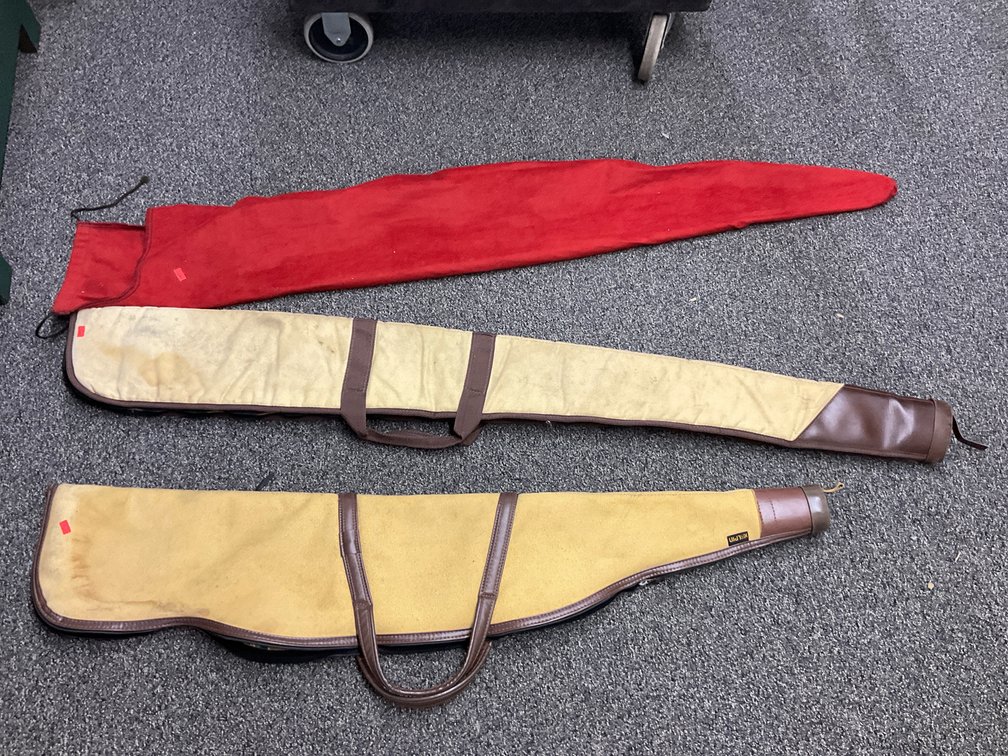 Grouping of 3 soft gun cases & gun sleeve