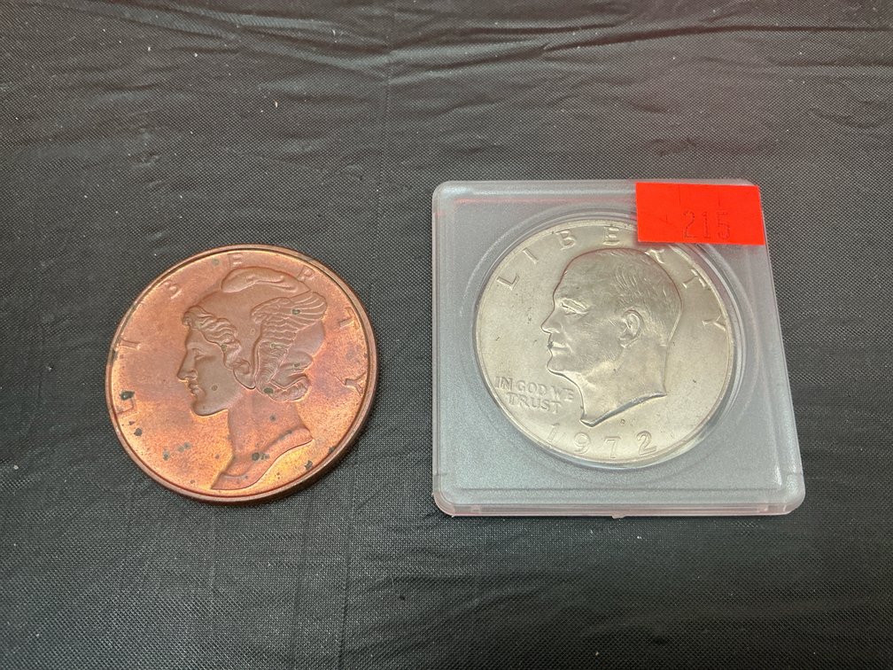Eisenhower dollar & copper round