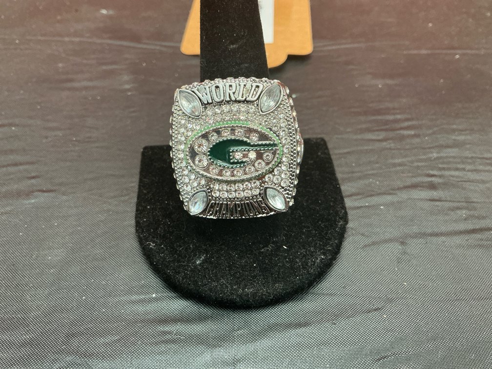 Green Bay Packers Super Bowl XLV replica ring