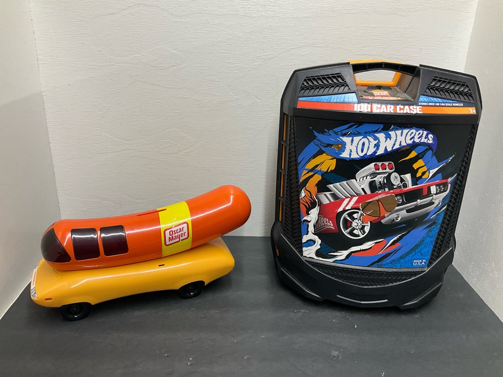 100-car rolling case & Wienermobile coin bank