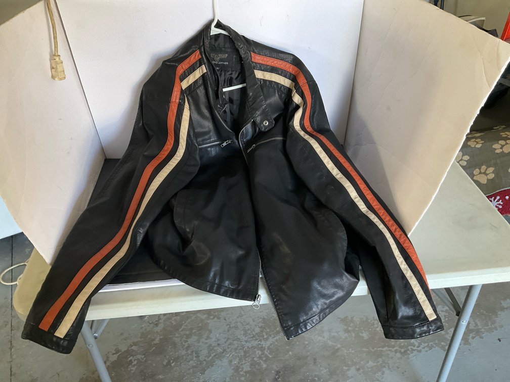 Wilsons Leather motorcycle jacket with stripes size XLT - Garage