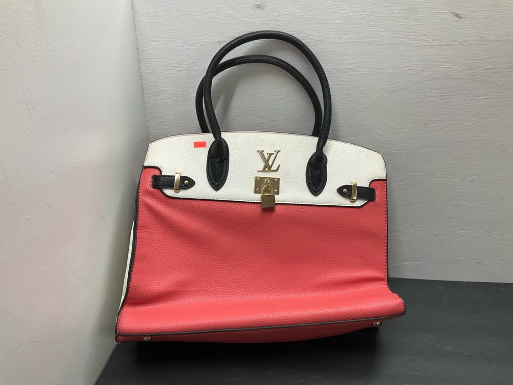 Tricolor pebbled handbag with padlock hardware