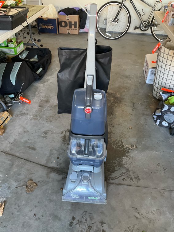 Hoover Turbo Scrub SpinScrub 50 upright carpet cleaner - Garage