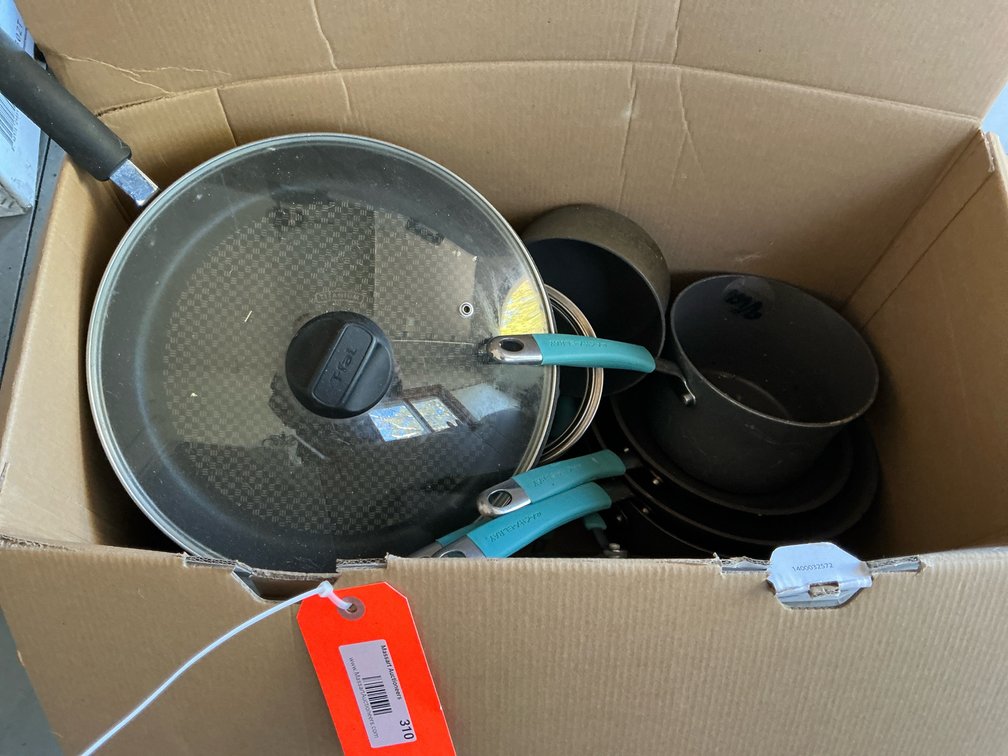 Rachael Ray & T-fal cookware with glass lids - Garage