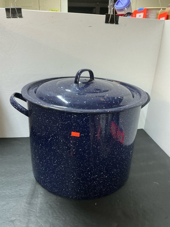 Blue speckled enamelware stock pot with lid