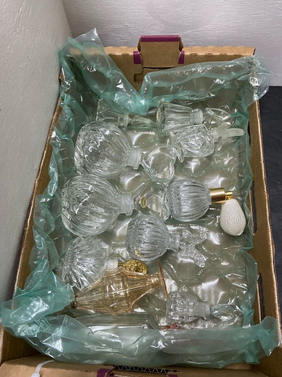 Glass & crystal vanity perfume bottles & atomizer