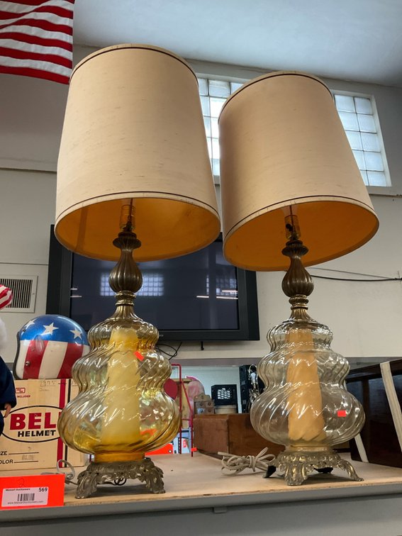 Pair of amber glass table lamps with drum shades