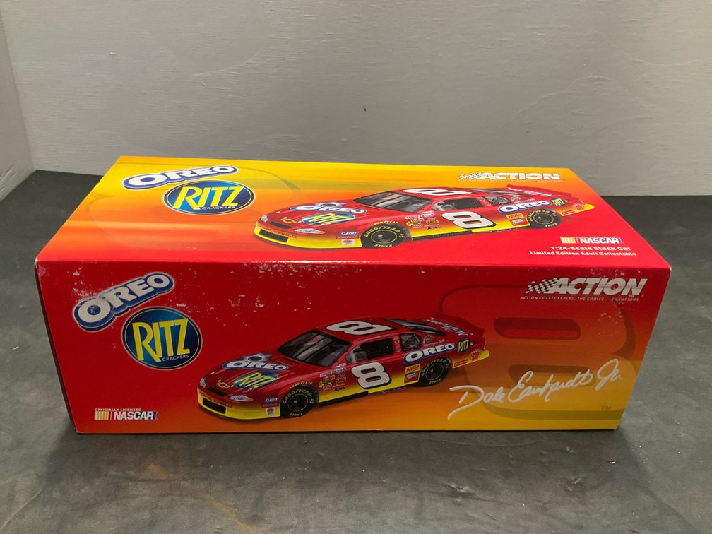 Action Dale Earnhardt Jr. #8 Oreo 1:24 scale stock car