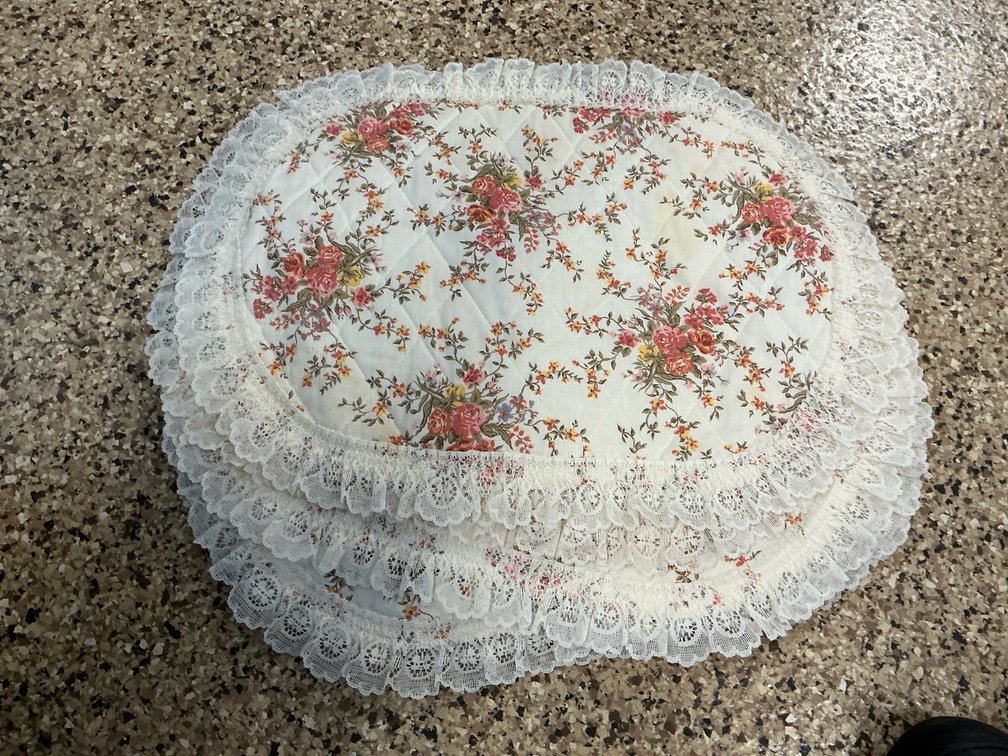 Grouping of linens, textiles & needlework supplies