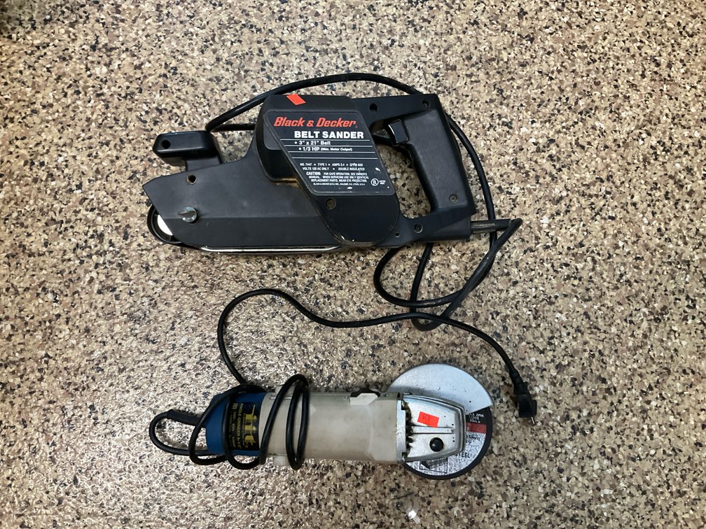 3 x 21 in belt sander & 4-1/2 in angle grinder