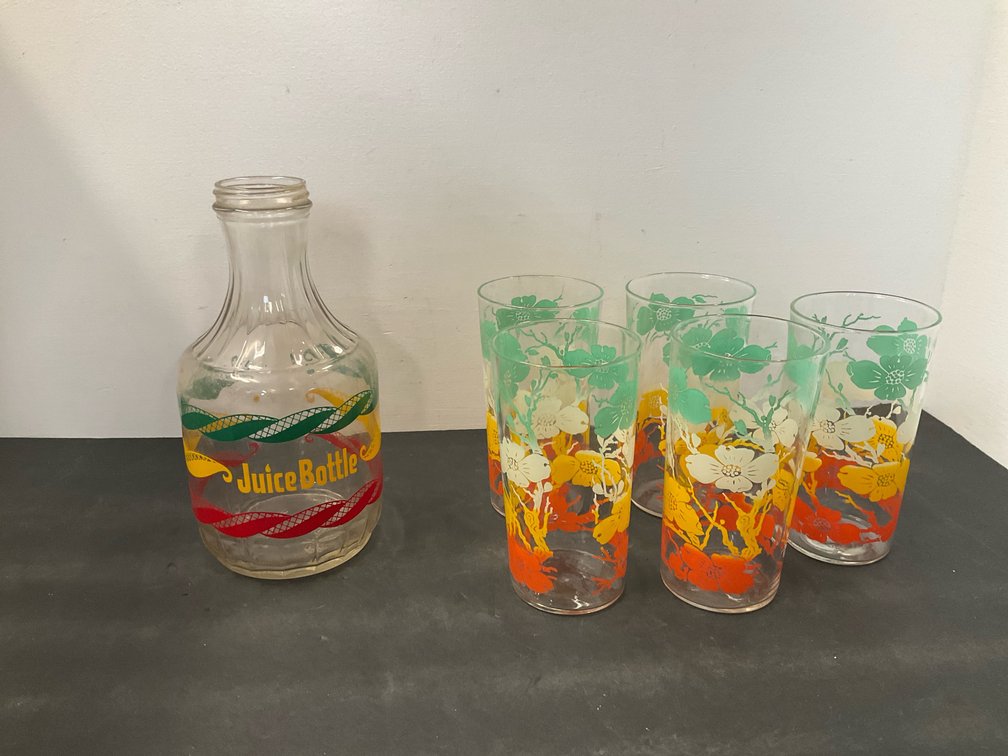 Glass juice bottle & 5 floral tumblers